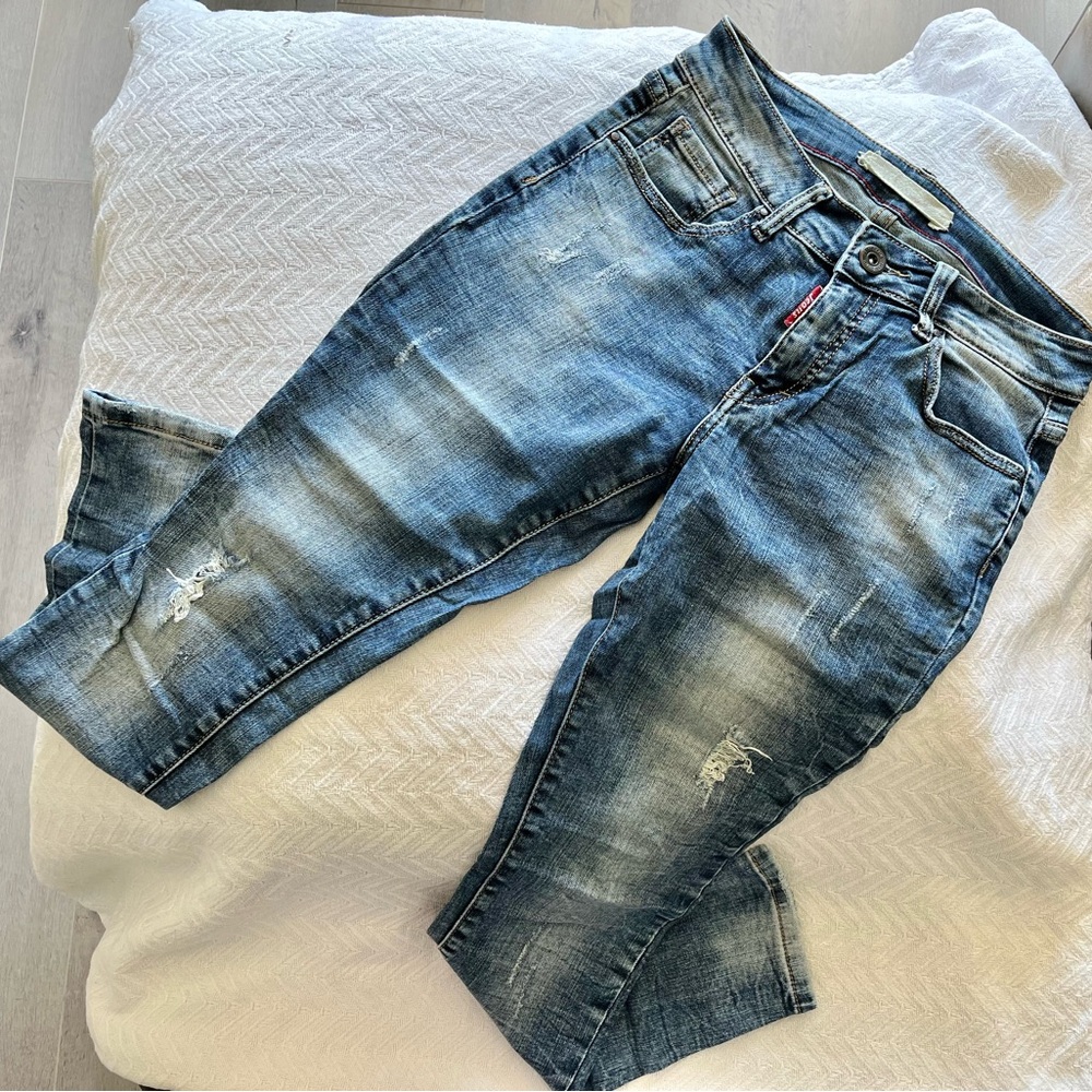 PRE-OWNED 2015 Firenze, Italy Low Rise Distressed Skinny Jeans | M